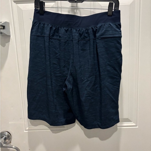 Lululemon T.H.E. Short 9" *Liner
Heather Allover Iron Blue True Navy - Picture 4 of 5